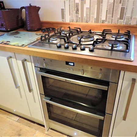 3 Bed Farnborough Air Accommodation Екстер'єр фото